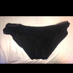 Black Becca bikini bottoms